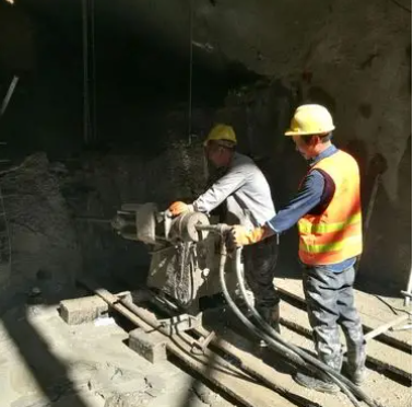 天涯水下抗分散灌浆料特点 水下不分散注浆料介绍